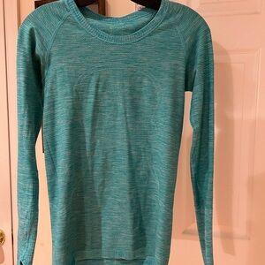 Lululemon Athletica swiftly Blue Fitted Long Sleeve workout top